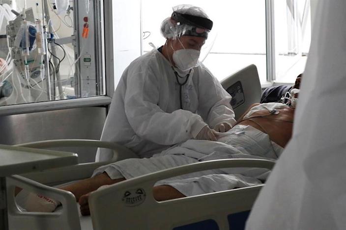  Colombia registra doble récord de contagios y muertes por Covid-19